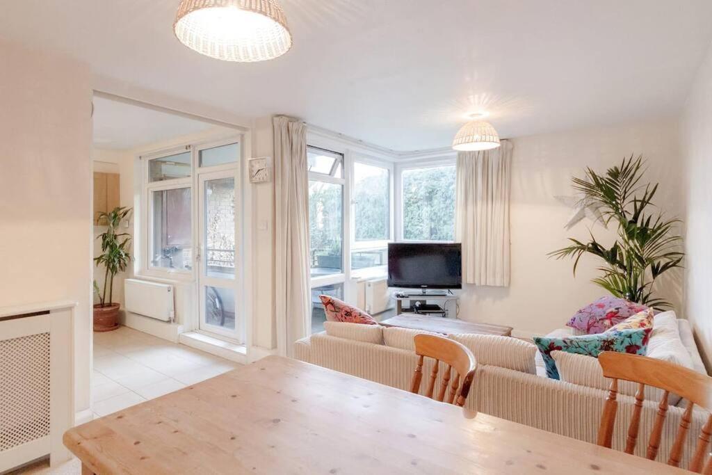 Spacious Two Double Bedroom Flat Londen Buitenkant foto