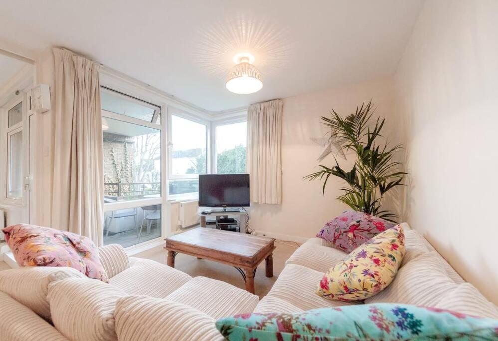 Spacious Two Double Bedroom Flat Londen Buitenkant foto